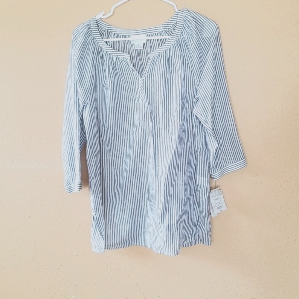 3/4 sleeve blouse blue stripes with white and gold small